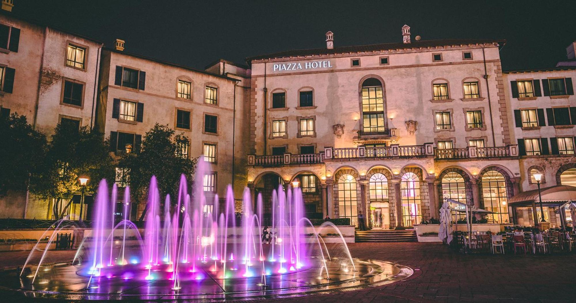 Hotel SunSquare Montecasino Sandton Esterno foto