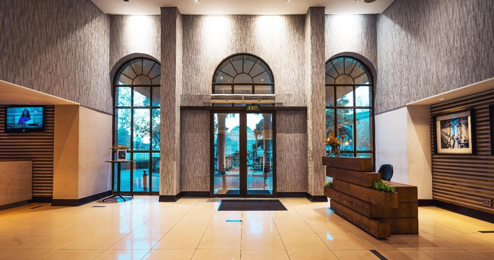 Hotel SunSquare Montecasino Sandton Esterno foto