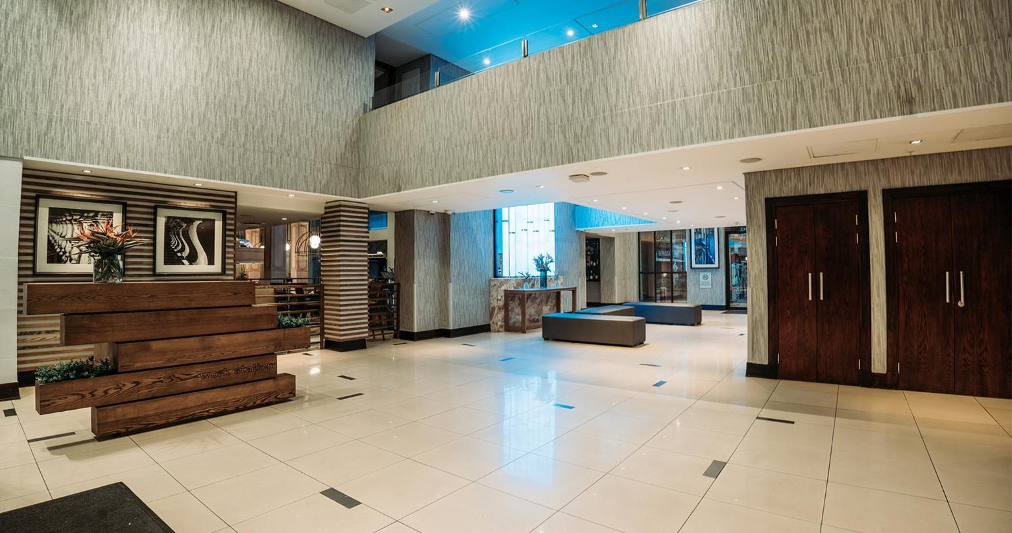 Hotel SunSquare Montecasino Sandton Esterno foto